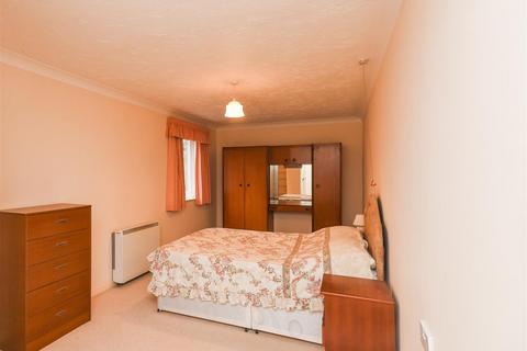 2 bedroom flat for sale, Flat 8, Pendene Court, Penn Road, Wolverhampton