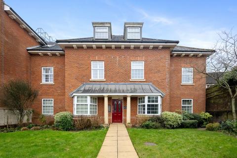 3 bedroom duplex for sale, Potters Place, Horsham, RH12