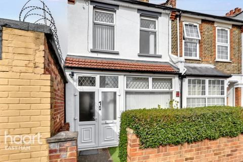 2 bedroom end of terrace house for sale, Sussex Road, London