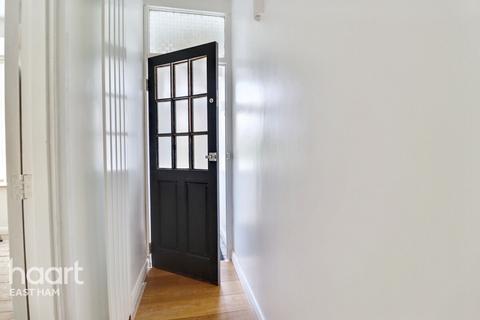 2 bedroom end of terrace house for sale, Sussex Road, London