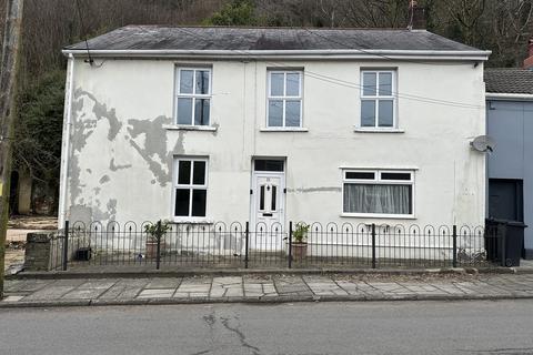 4 bedroom end of terrace house for sale, Pantteg, Ystalyfera, Swansea.