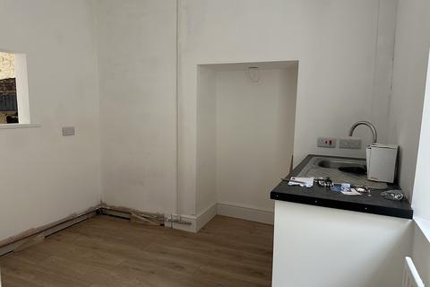 25 Pantteg, Ystalyfera, Swansea, SA9 2BU