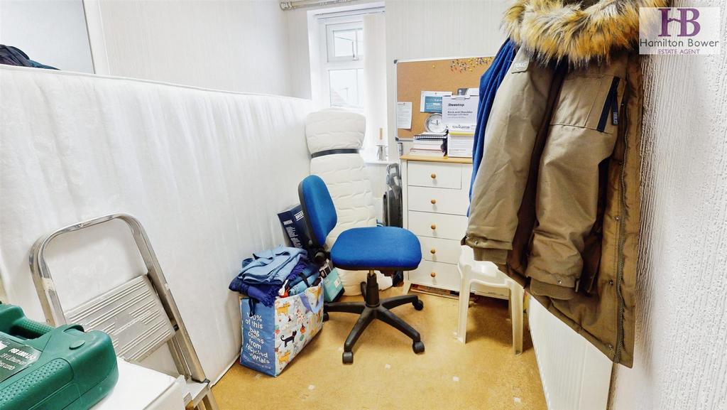 9c1c2280-14-Folly-Hall-Close-02192025 152256.jpg