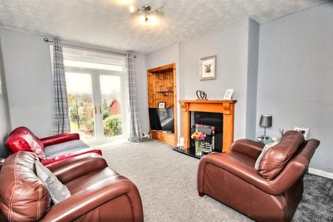 3 bedroom flat for sale, Waterloo Road, Lanark