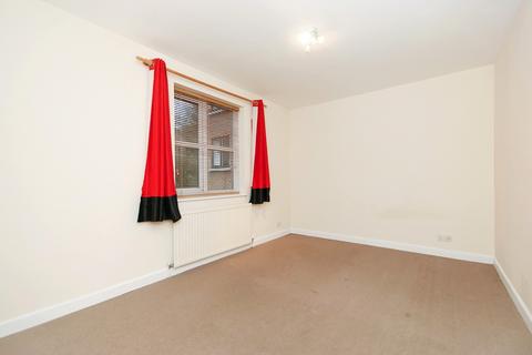 1 bedroom flat for sale, Halley Gardens, Hither Green, SE13