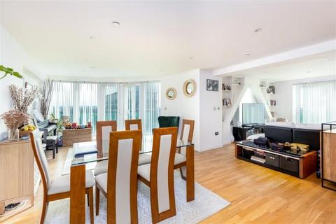 2 bedroom flat for sale, Cavalier House, Uxbridge Road, Ealing W5