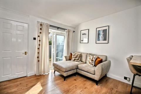 1 bedroom flat for sale, Enys Road, Eastbourne