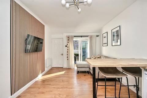 1 bedroom flat for sale, Enys Road, Eastbourne