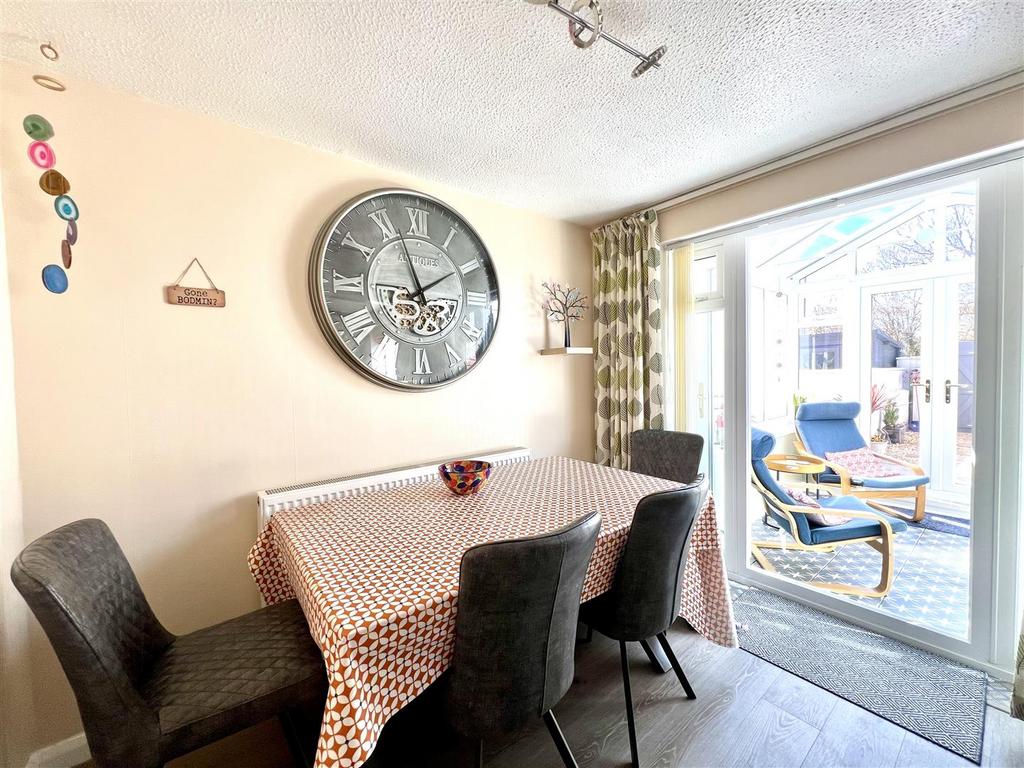 Kitchen diner