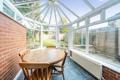 3 bedroom end of terrace house for sale, Weybourne Road, Hampshire GU11