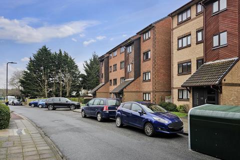 1 bedroom flat for sale, Wicket Road, Perivale, Greenford, UB6