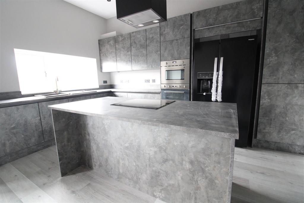 KITCHEN &amp; DINING