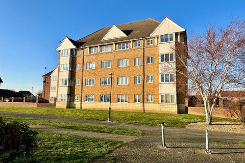 2 bedroom apartment for sale, St. Leonards Close, Grays