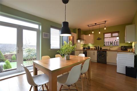 17 Chamber Road, Shaw, Oldham, OL2 7AR