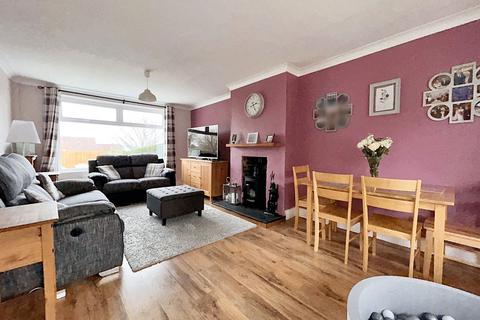 4 bedroom end of terrace house for sale, Pennine Gardens, Lobley Hill, Gateshead, Tyne and Wear, NE11 9LP