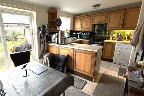 3 bedroom end of terrace house for sale, Hewett Close, Gorleston, NR31