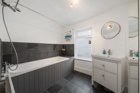 1 bedroom flat for sale, Chaplin Road, Willesden Green