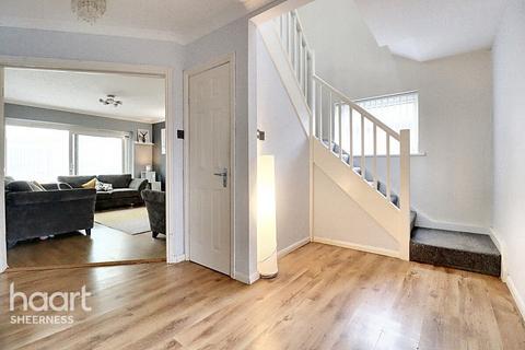 4 bedroom detached house for sale, Scarborough Drive, Minster on sea