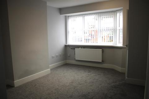 3 bedroom house to rent, Esonwood Road, Whiston