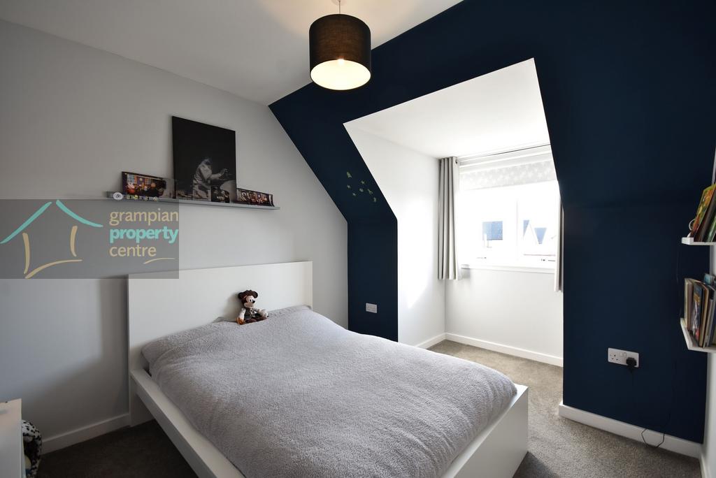 Bed 3 .JPG