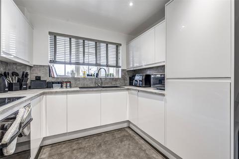 2 bedroom flat for sale, Lamorna Grove, Broadwater Street West, Worthing, West Sussex, BN14