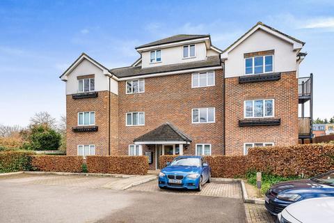 9 Lincoln Court, Denham, Uxbridge, UB9 5EU
