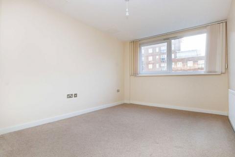 2 bedroom flat to rent, Skerne Road, Kingston Upon Thames KT2