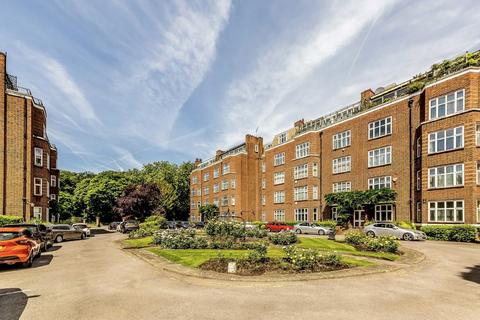 4 bedroom flat to rent, Putney Hill, London SW15