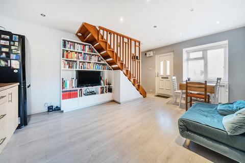 2 bedroom semi-detached house for sale, Coe Avenue, London, SE25