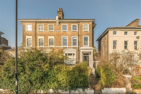 2 bedroom flat to rent, Wickham Road, London SE4