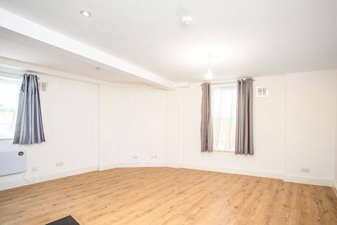 1 bedroom flat to rent, St. Johns Road, Hertfordshire WD17