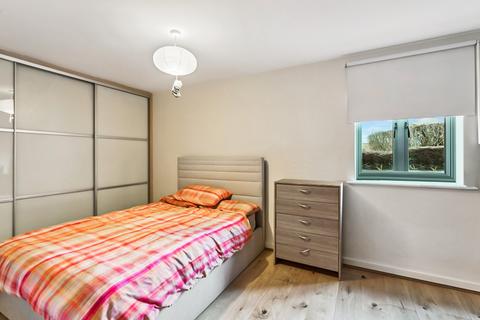 1 bedroom apartment for sale, Agate Close, London, NW10