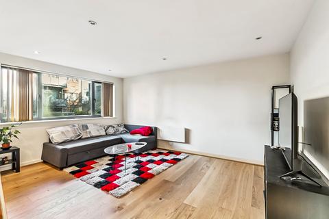 1 bedroom apartment for sale, Agate Close, London, NW10