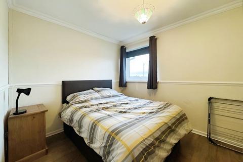 2 bedroom flat for sale, Ffordd Penrhwylfa, Prestatyn, Denbighshire LL19 8AH