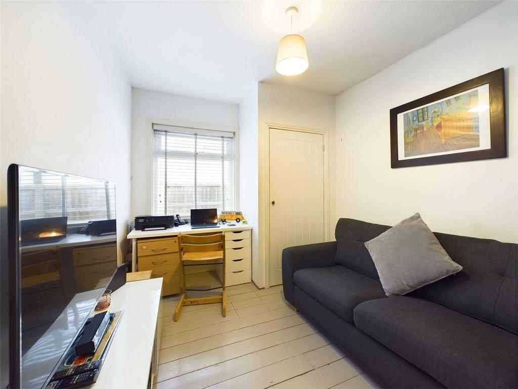 Bedroom/Office