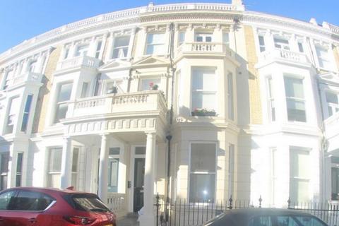 1 bedroom flat to rent, Fairholme Road, London, W14