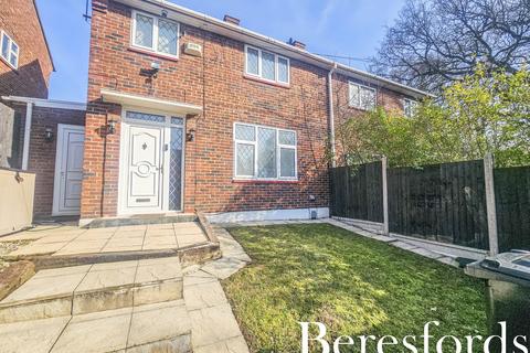 9 Swindon Gardens, Romford, RM3 9RH
