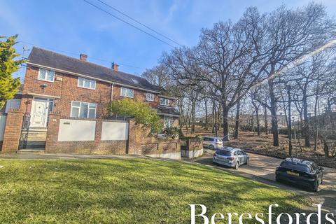 9 Swindon Gardens, Romford, RM3 9RH