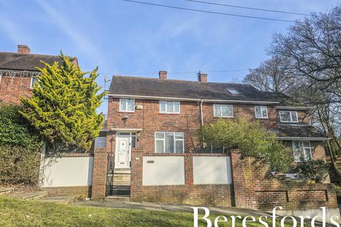 9 Swindon Gardens, Romford, RM3 9RH
