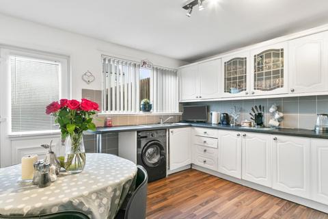 265 Braehead, Alexandria, G83 9NE
