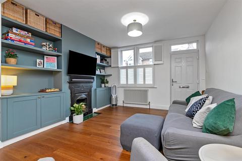 59 Castle Road, St Albans, AL1 5DQ