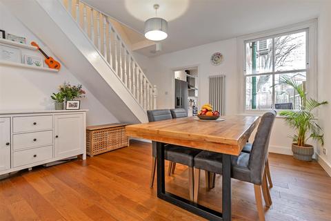 59 Castle Road, St Albans, AL1 5DQ