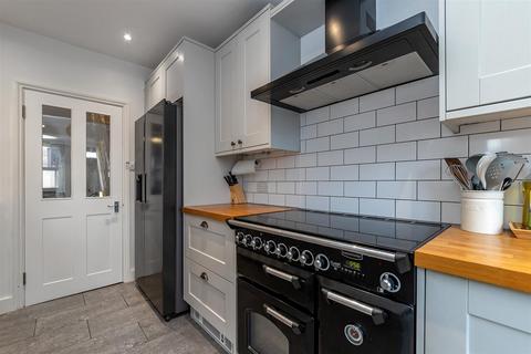59 Castle Road, St Albans, AL1 5DQ
