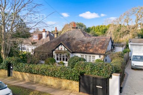 4 bedroom detached house for sale, The Droveway, Hove, East Sussex, BN3