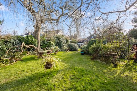 4 bedroom detached house for sale, The Droveway, Hove, East Sussex, BN3