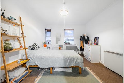 4 bedroom apartment for sale, Woods Road, Peckham, London