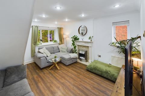 5 Foxwood Drive, Wrexham, LL14 4JA