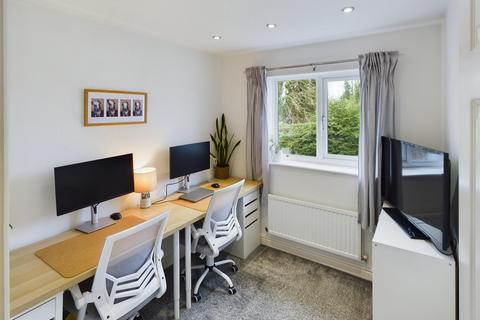 5 Foxwood Drive, Wrexham, LL14 4JA