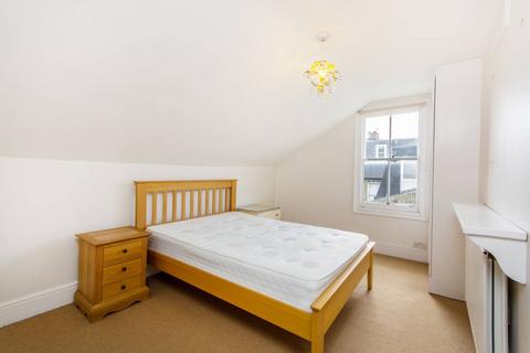 2 bedroom flat to rent, Cabul Road, Battersea, London, SW11