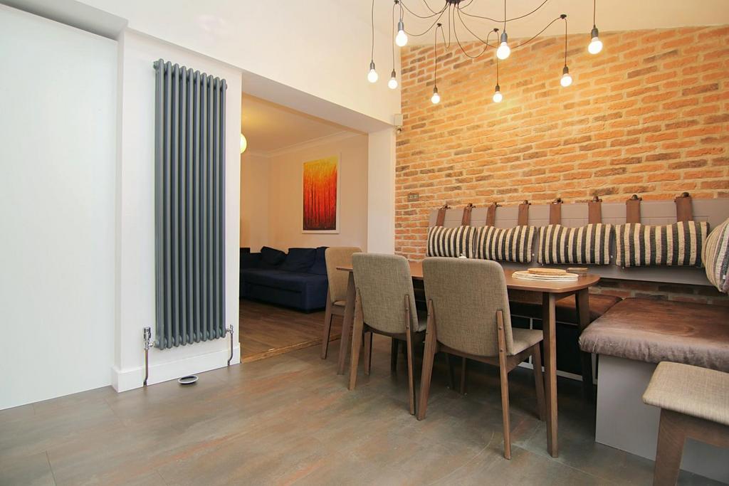 Dining kitchen